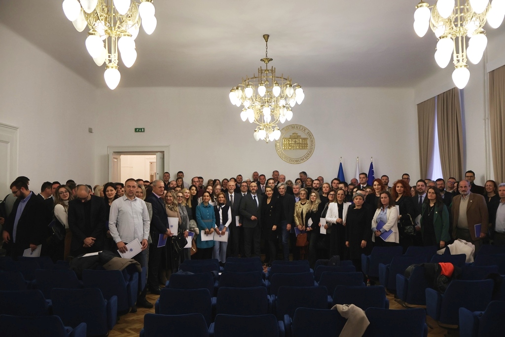 UNIVERZITET U SARAJEVU SVEČANO DODIJELIO NAGRADE ZA NAJVEĆA NAUČNA I UMJETNIČKA DOSTIGNUĆA U 2024. GODINI