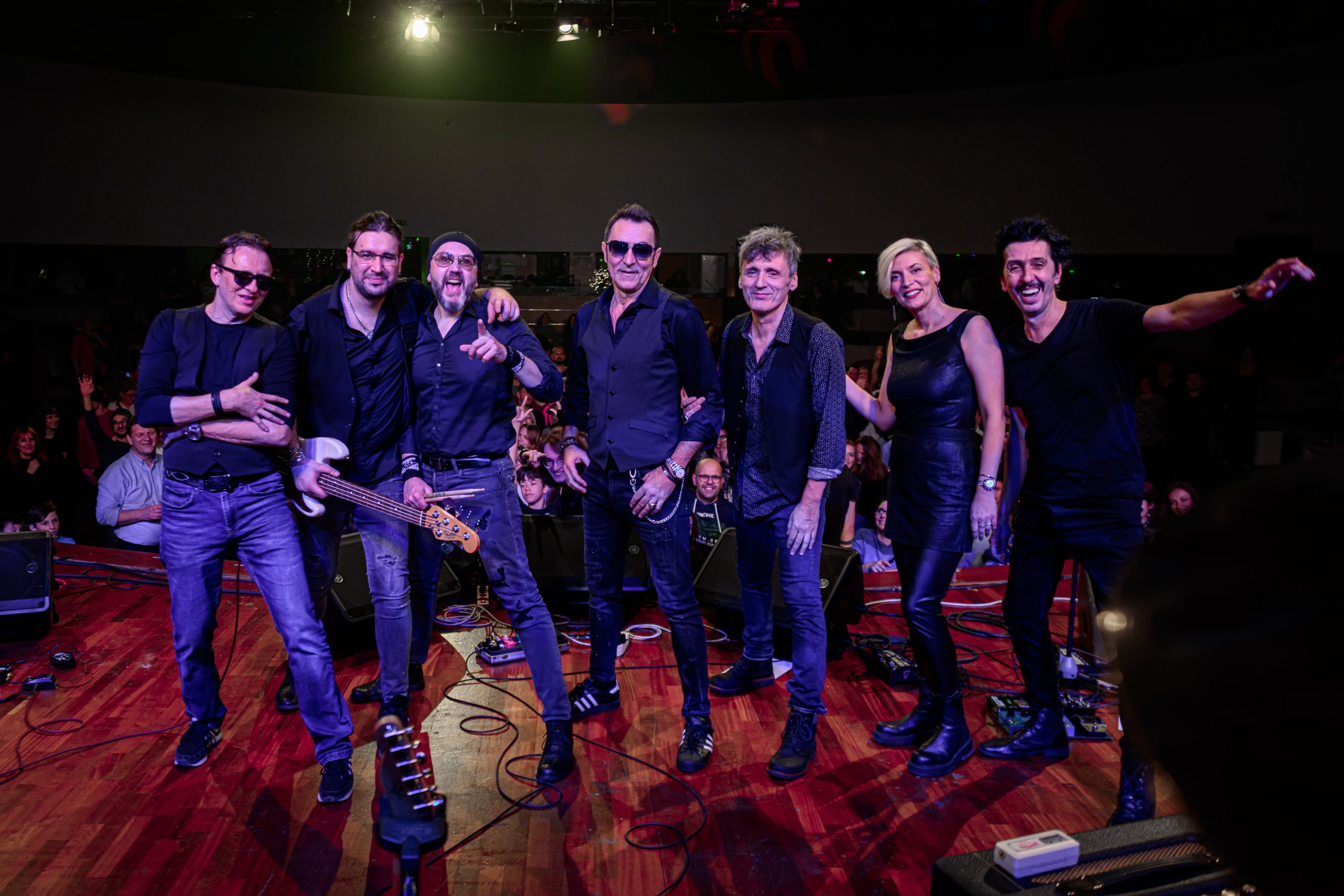 BOMBAJ ŠTAMPA PREMIJERNO PREDSTAVILA NOVU PJESMU I SPOT „BILO JE PRAVO DOBRO“