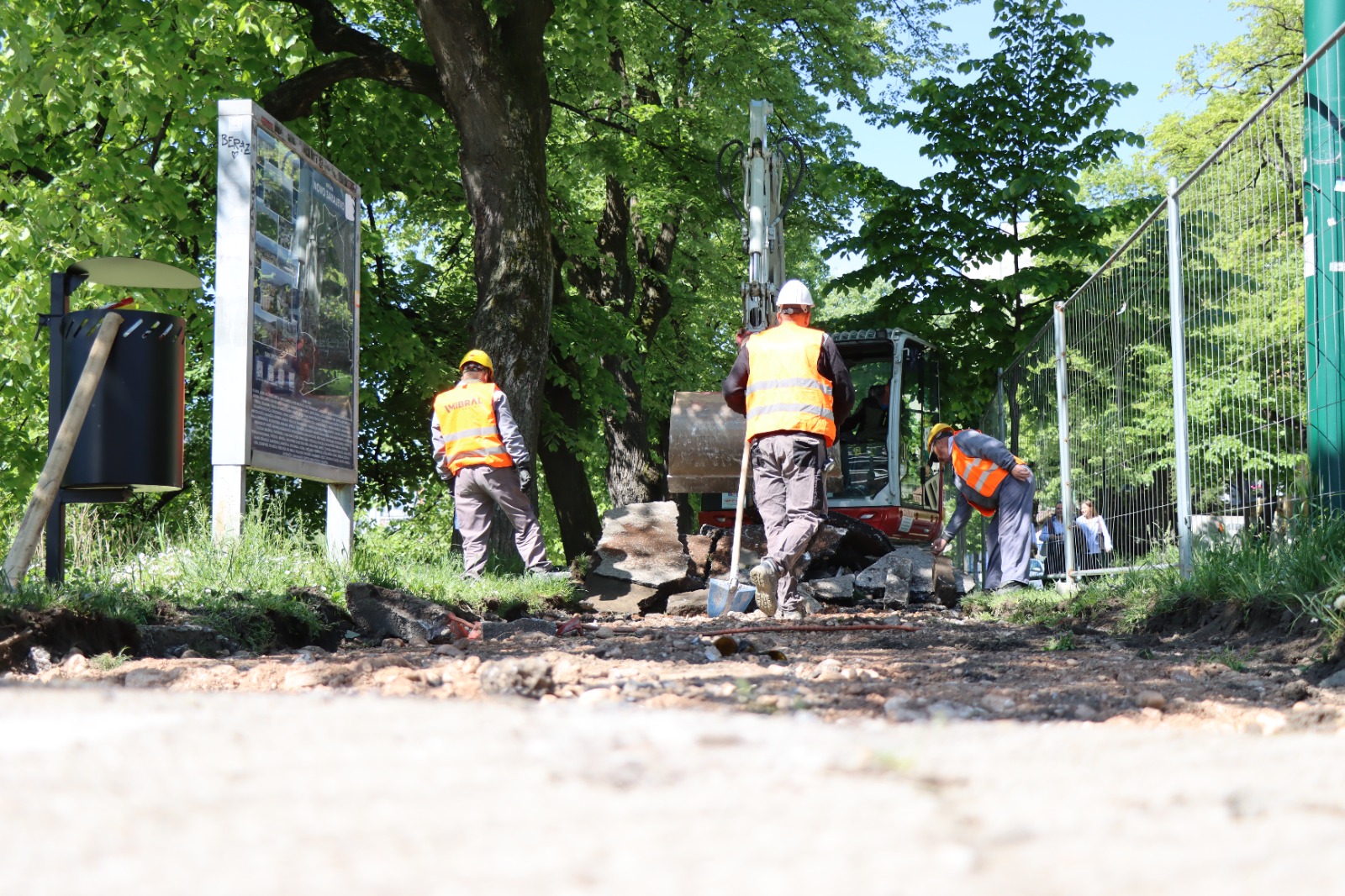 POČELI RADOVI NA POPLOČAVANJU VILSONOVOG ŠETALIŠTA!!!