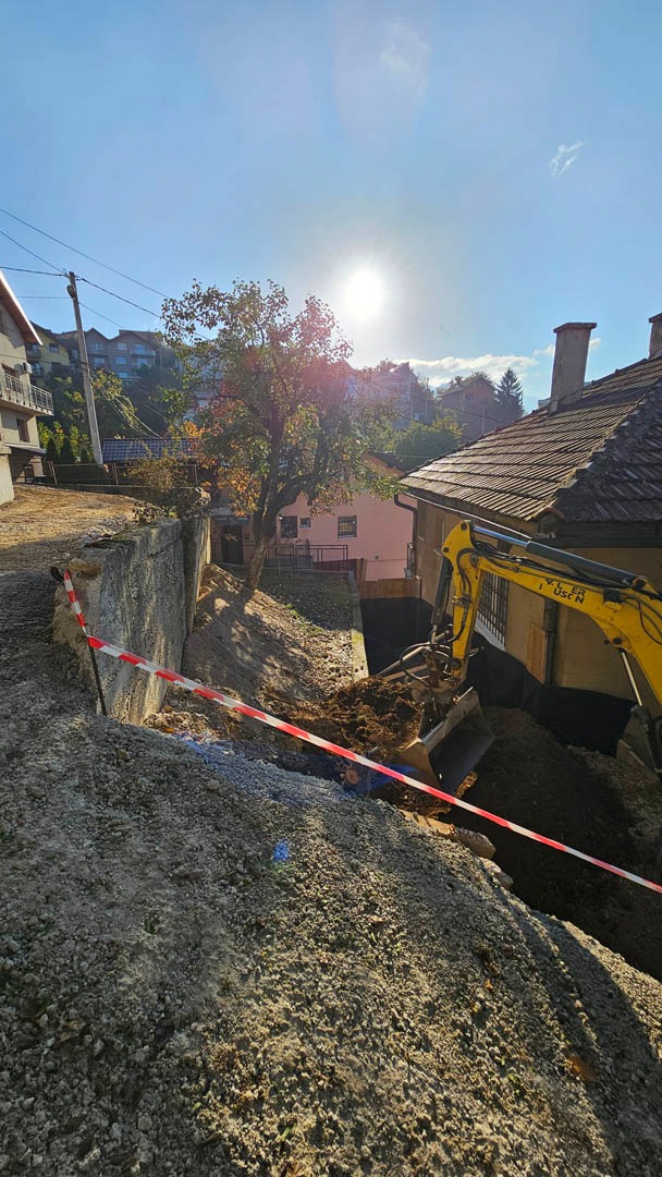U TOKU SANACIJA KLIZIŠTA U ULICI MUHAMEDA RIĐANOVIĆA U POFALIĆIMA